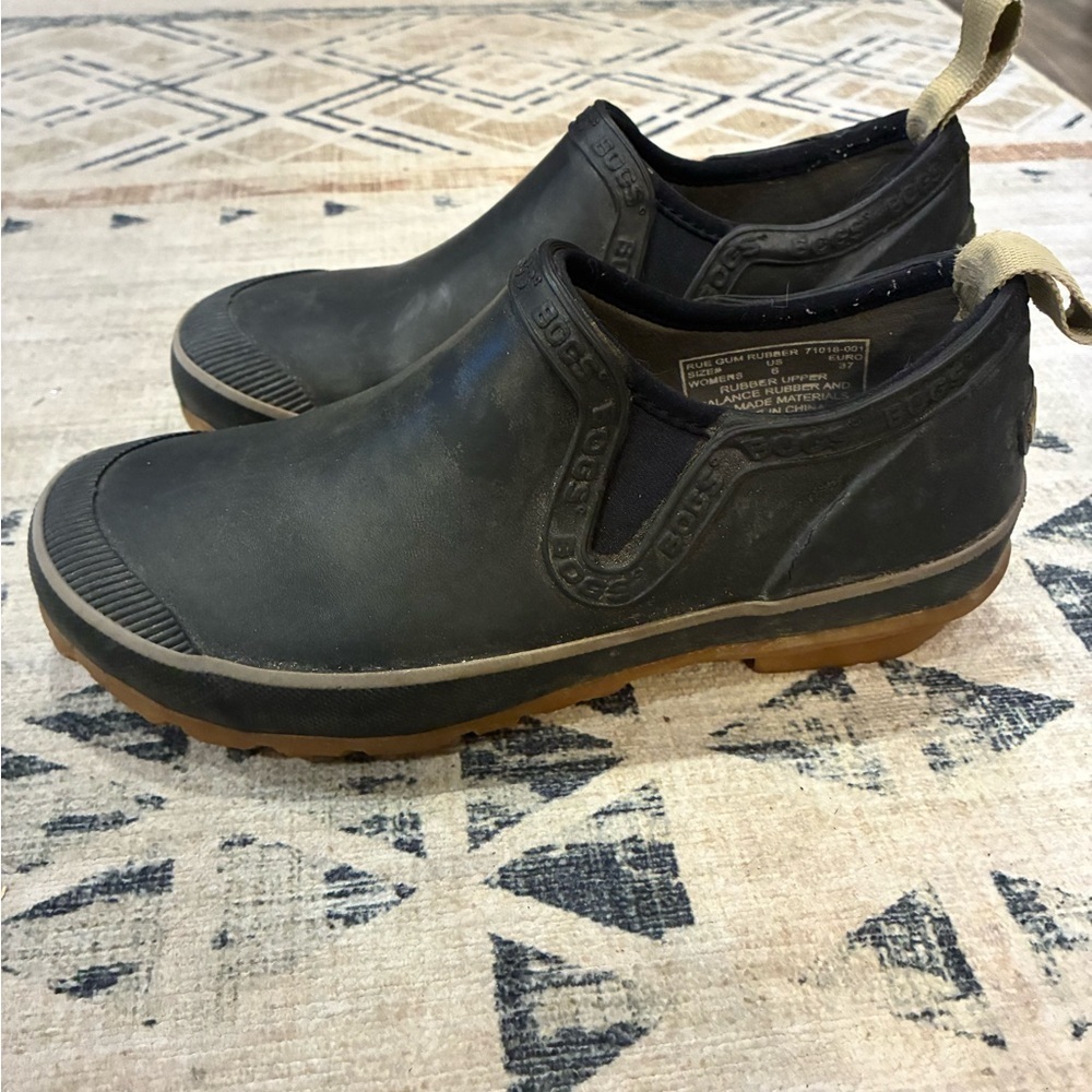 BOGS ankle wellies black size 6